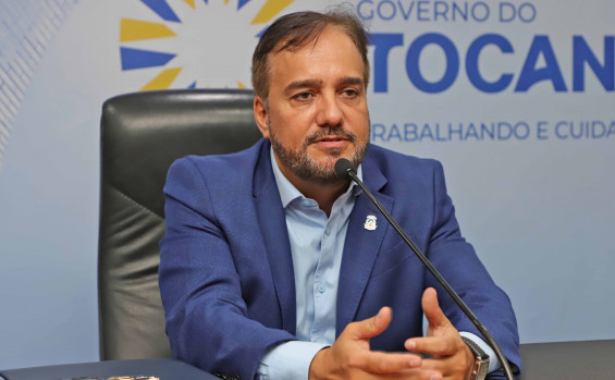 Governador Wanderlei Barbosa e empresários assinam contratos para exposição de produtos e serviços na Agrotins 2024 