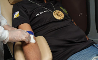 Amor ao próximo: Policiais civis de Palmas doam sangue na Unidade Móvel do Hemocentro

