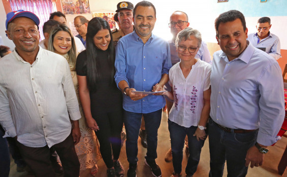 Governador Wanderlei Barbosa visita obras de reformas e melhorias em Colégio Militar de Palmeirópolis