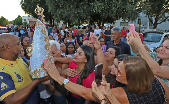 No Bico do Papagaio, governador Wanderlei Barbosa participa da procissão do Círio de Nazaré