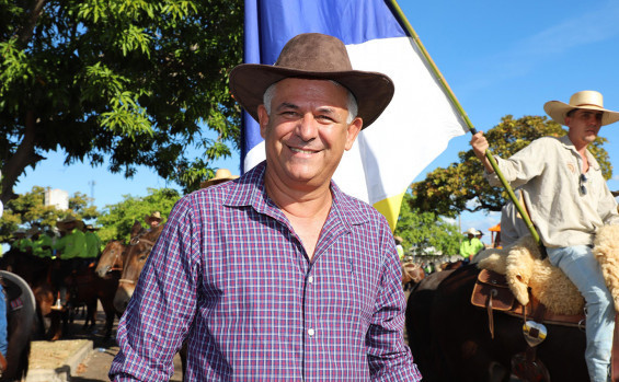 Em Paraíso do Tocantins, governador Wanderlei Barbosa participa da cavalgada da 27ª Edição da ExpoBrasil