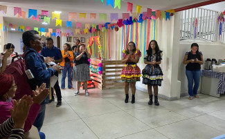 Comidas típicas, música e muita alegria marcam Arraiá da UNACON