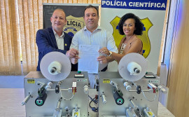 Governo do Tocantins adquire equipamentos que ampliam, em cinco vezes, a agilidade na aplicação da película da carteira de identidade 
