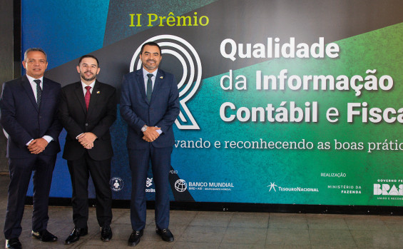 Governador Wanderlei Barbosa recebe prêmio de 2ª melhor gestão contábil e fiscal do país