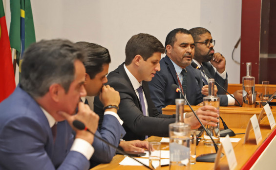 Governador Wanderlei Barbosa analisa cenário do Tocantins e os desafios das políticas públicas durante painel no Fórum de Lisboa