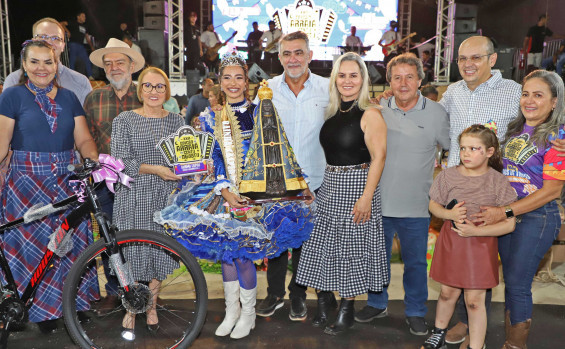 Governador em exercício, Amélio Cayres, participa da abertura do maior arraial do Bico do Papagaio, em Augustinópolis