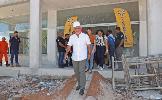 Governador em exercício, Amélio Cayres, entrega obras em escolas de Augustinópolis, avaliadas em R$ 3 milhões 