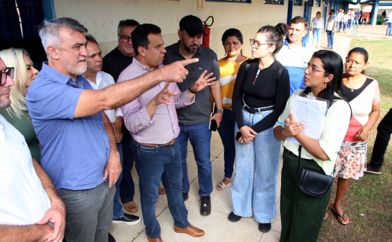 Governador em exercício, Amélio Cayres, anuncia reforma de escola de Riachinho avaliada em R$ 2,8 milhões e participa de entrega de obras do município