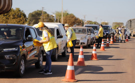 Detran/TO e parceiros realizam blitz educativa para orientar condutores sobre os cuidados no trânsito no mês de julho