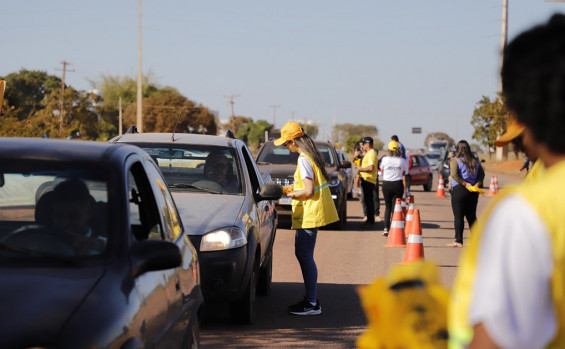 Detran/TO e parceiros realizam blitz educativa para orientar condutores sobre os cuidados no trânsito no mês de julho