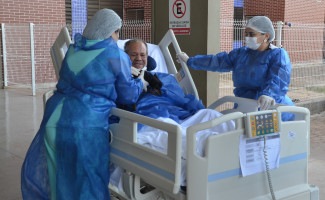 HGP promove visita de animal de estimação a paciente internado