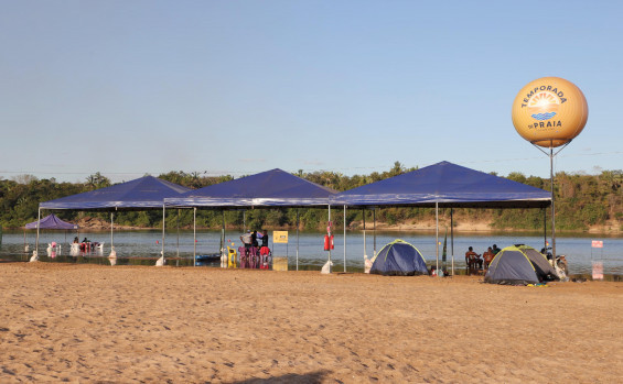 Investimentos do Governo do Tocantins em estrutura das praias de Rio dos Bois e Tupiratins garantem diversão para banhistas