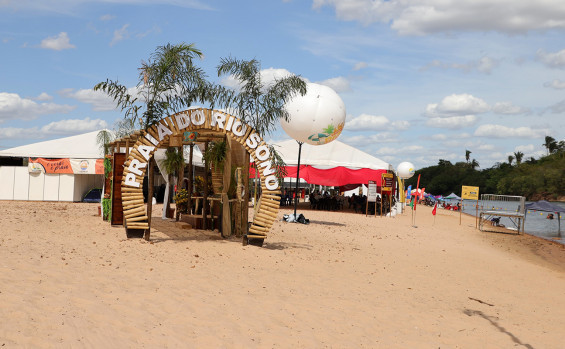 Com apoio do Governo do Tocantins, estrutura e segurança reforçada atraem público à Praia Rio do Sono, em Pedro Afonso