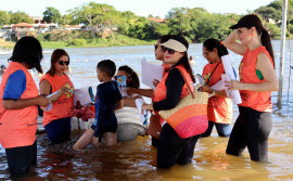 Governo do Tocantins realiza a campanha “Neste verão, não desvie o olhar!" em praias para alertar sobre os cuidados com as crianças