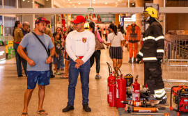 Exposição de viaturas e equipamentos do Corpo de Bombeiros Militar segue até domingo, 28