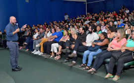 Governo do Tocantins promove formação para mais de 1,5 mil profissionais sobre uso das tecnologias nas escolas estaduais
