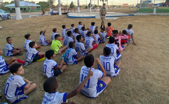 Polícia Militar amplia estrutura e atendimento do Projeto Escolinha de Futebol em Taipas 