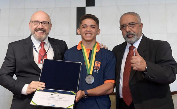 Estudante da rede estadual representa o Tocantins no programa Jovem Senador 2024, em Brasília 