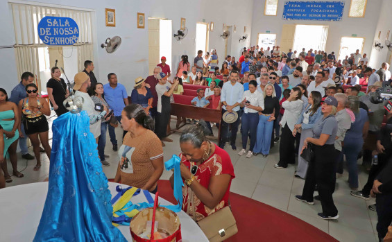 Em Natividade, governador Wanderlei Barbosa se junta aos romeiros na Missa Campal e anuncia feriado estadual do Senhor do Bonfim