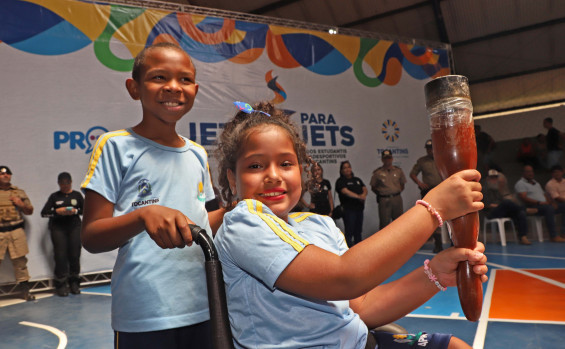 Em Dianópolis, governador Wanderlei Barbosa entrega ginásio reformado e abre etapa regional dos Jogos Estudantis do Tocantins