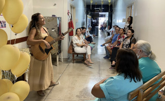 Hospital Regional de Paraíso promove a campanha Agosto Dourado 