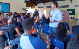 Governo do Tocantins promove palestra sobre violência contra a mulher para jovens no município de Filadélfia