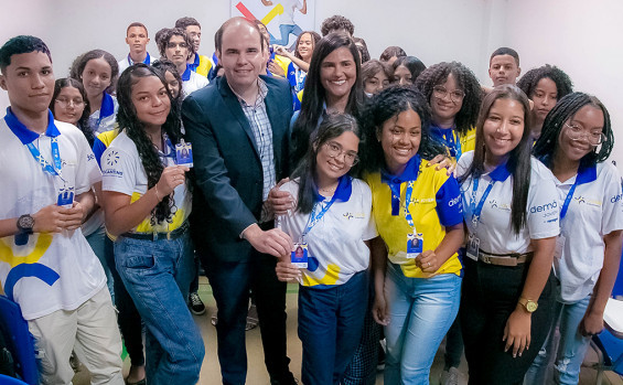 Governo do Tocantins beneficia mais de 50 mil jovens com ensino de qualidade e oferta do primeiro emprego