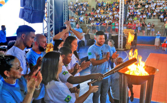 Governo do Tocantins beneficia mais de 50 mil jovens com ensino de qualidade e oferta do primeiro emprego