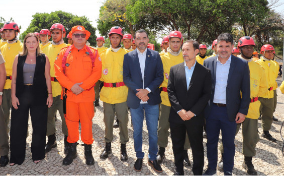 Governador Wanderlei Barbosa entrega 25 novos veículos e decreta medidas emergenciais para combate a incêndios no Tocantins 