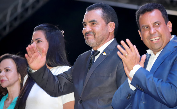 Governador Wanderlei Barbosa participa, em Palmas, do desfile cívico que celebra os 202 anos da Independência do Brasil