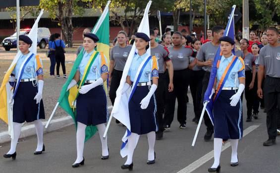 Governador Wanderlei Barbosa participa, em Palmas, do desfile cívico que celebra os 202 anos da Independência do Brasil