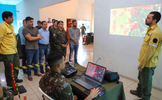 Em Lagoa da Confusão, governador Wanderlei Barbosa acompanha operações de combate às queimadas