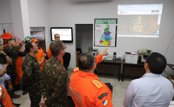 Governador Wanderlei Barbosa e Comandante Militar do Planalto reforçam estratégias de combate aos incêndios florestais no Tocantins