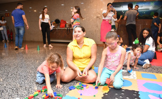 Crianças atendidas nos SCERs têm programação especial