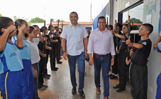 Governador Wanderlei Barbosa anuncia ampliação das obras na escola estadual do Jardim Taquari