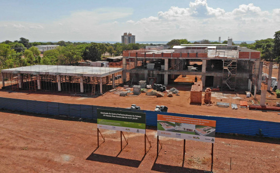 Governador Wanderlei Barbosa anuncia ampliação das obras na escola estadual do Jardim Taquari