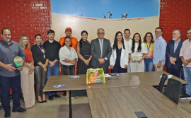 Governo do Tocantins premia municípios com melhores desempenhos na Temporada de Praia 2024
