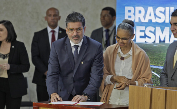 Em Brasília, Governo do Tocantins assina pacto interfederativo para prevenção e controle do desmatamento ilegal no Cerrado 