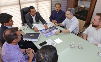 Governador Wanderlei Barbosa discute detalhes do início da construção do Hospital da Mulher no Tocantins