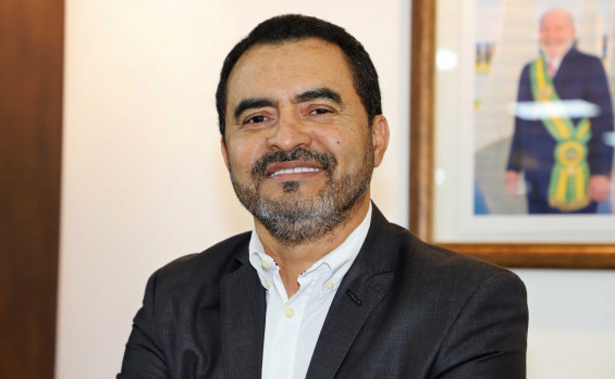 Governador Wanderlei Barbosa discute detalhes do início da construção do Hospital da Mulher no Tocantins