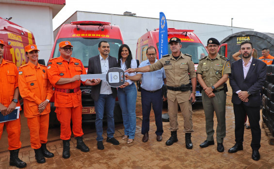 Governador Wanderlei Barbosa inaugura Centro de Treinamento Aquático do Corpo de Bombeiros e entrega veículos para a corporação 