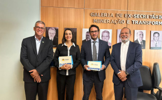 Governo do Tocantins formaliza convite a órgãos federais em Brasília para participar do I Fórum da Mineração do Estado