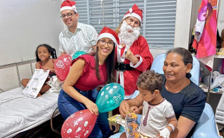 Hospital Materno Infantil Tia Dedé promove ação natalina com pacientes pediátricos e adultos