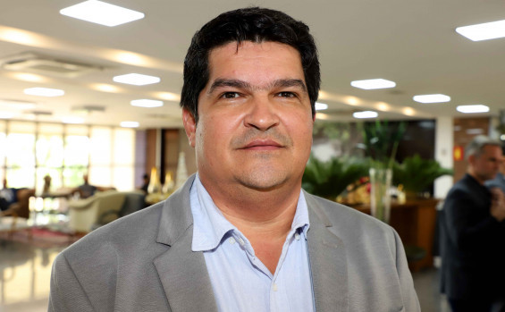 Governador Wanderlei Barbosa sanciona reajuste dos valores pagos aos servidores por cirurgias e plantões hospitalares