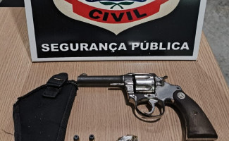 Polícia Civil prende homem por porte ilegal de arma de fogo em Pium
