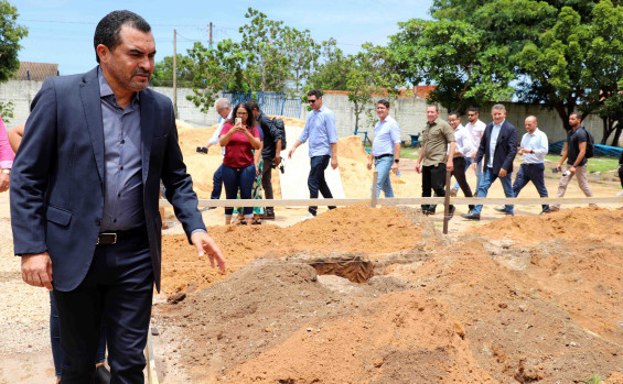 Governo do Tocantins abre ano letivo com entrega de kits de material escolar que irão beneficiar 140 mil estudantes da rede estadual 