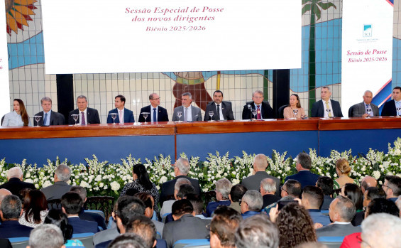 Governador Wanderlei Barbosa participa da posse de Alberto Sevilha na Presidência do Tribunal de Contas do Tocantins