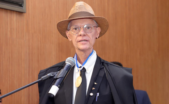 Governador Wanderlei Barbosa participa da posse de Alberto Sevilha na Presidência do Tribunal de Contas do Tocantins