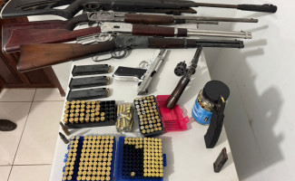No Sul do Estado, operação conjunta das Polícias Civil e Militar resulta na apreensão de armas de fogo e vasta quantidade de munição
