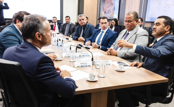 Governador Wanderlei Barbosa articula permanência da Ferrovia de Integração Oeste-Leste no Tocantins e cronograma da nova ponte 